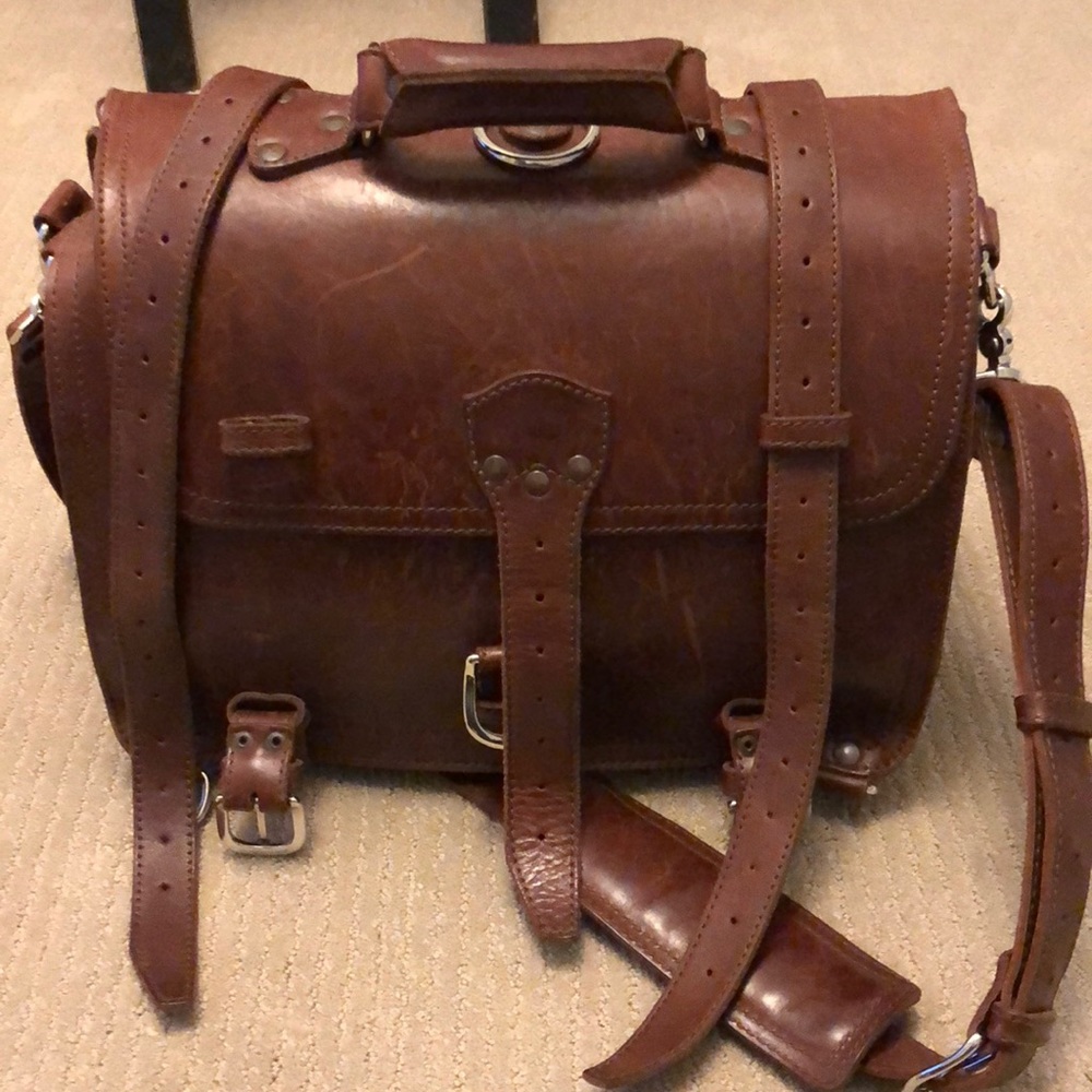 Saddleback Leather Large Chestnut Messenger Bag